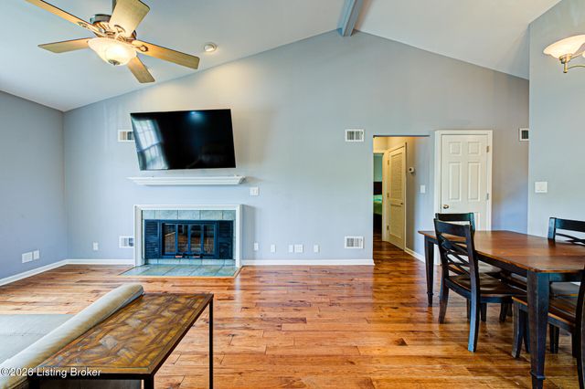 636 Cobblestone Square 636, Louisville, KY 40223