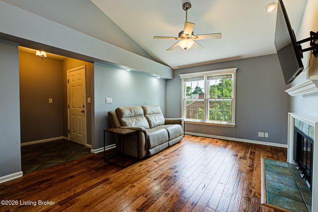 636 Cobblestone Square 636, Louisville, KY 40223