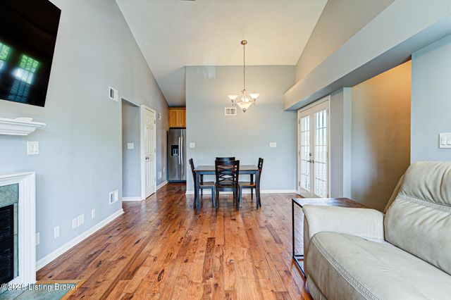 636 Cobblestone Square 636, Louisville, KY 40223