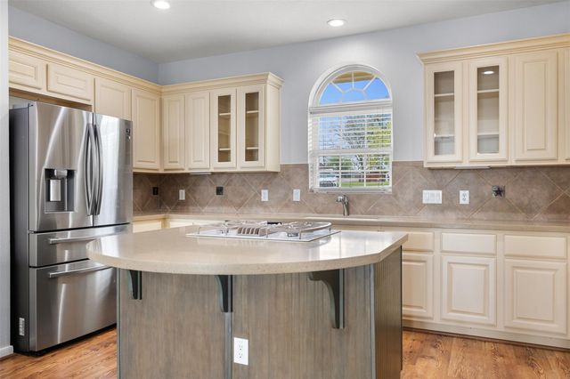 840 E Glenn Street, Bellville, TX 77418