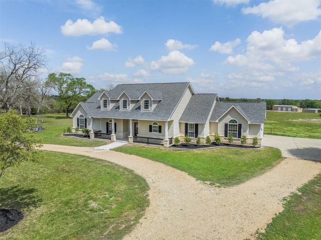 840 E Glenn Street, Bellville, TX 77418