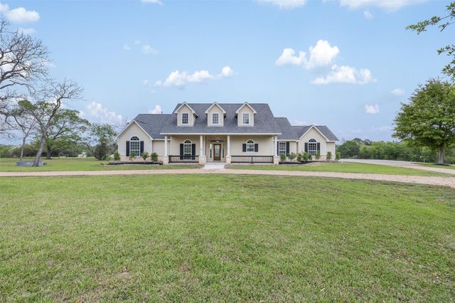 840 E Glenn Street, Bellville, TX 77418