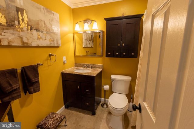 174 CAMBER LN, Mount Laurel, NJ 08054