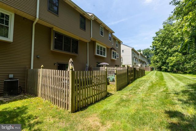 174 CAMBER LN, Mount Laurel, NJ 08054