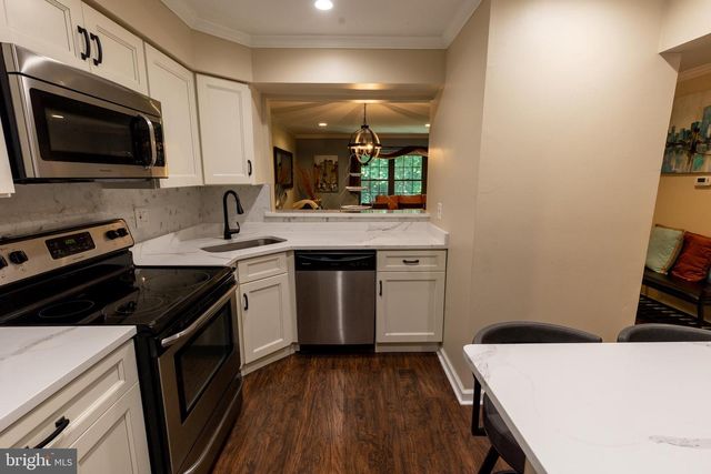 174 CAMBER LN, Mount Laurel, NJ 08054