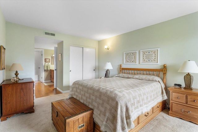 19100 19100 Crest Ave 15, Castro Valley, CA 94546