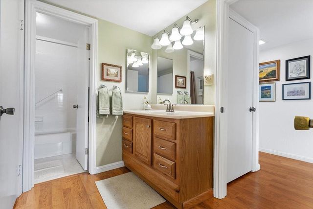 19100 19100 Crest Ave 15, Castro Valley, CA 94546