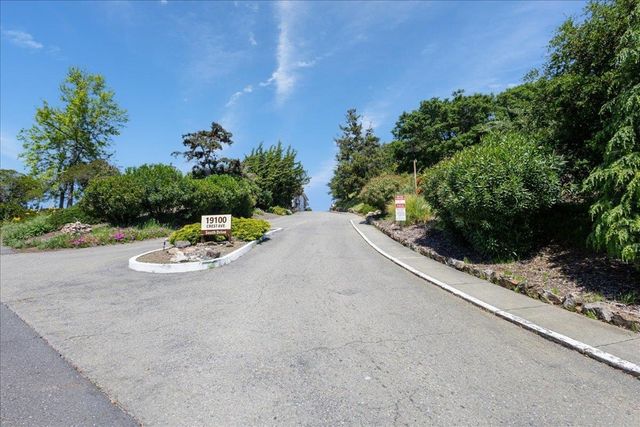 19100 19100 Crest Ave 15, Castro Valley, CA 94546