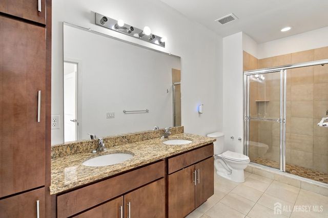 324 Pond Lane, Piscataway, NJ 08854