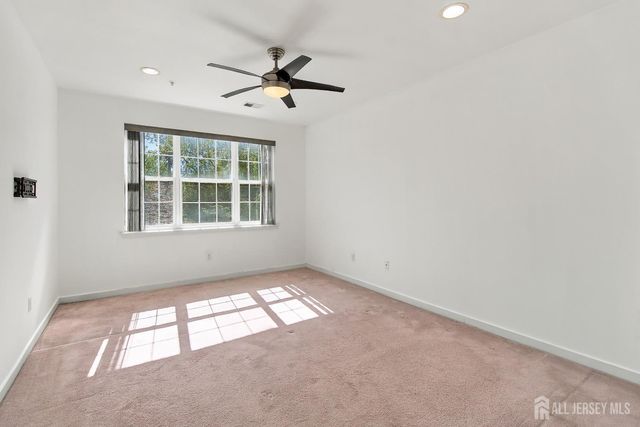 324 Pond Lane, Piscataway, NJ 08854