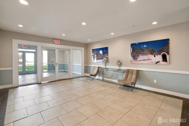 324 Pond Lane, Piscataway, NJ 08854