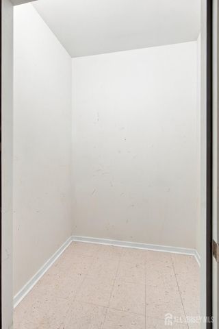324 Pond Lane, Piscataway, NJ 08854