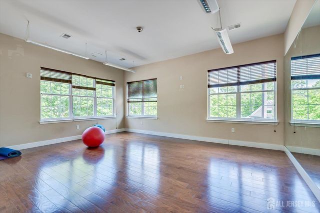 324 Pond Lane, Piscataway, NJ 08854