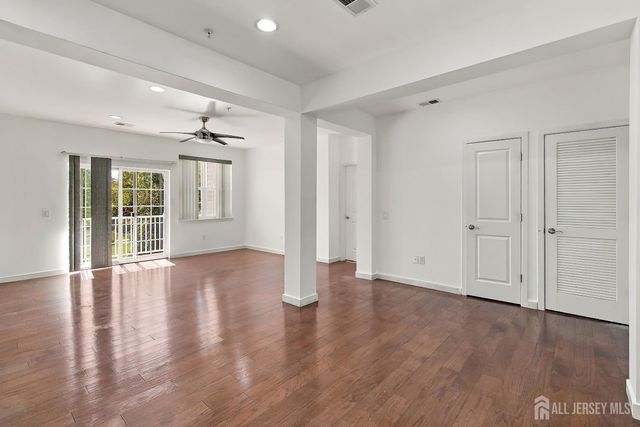 324 Pond Lane, Piscataway, NJ 08854