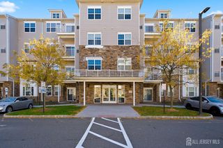 324 Pond Lane, Piscataway, NJ 08854