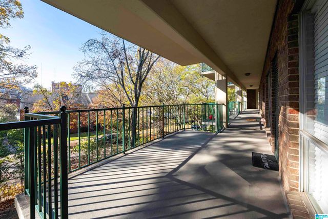 57 Hanover Cir S Apt 221, Birmingham, AL 35205