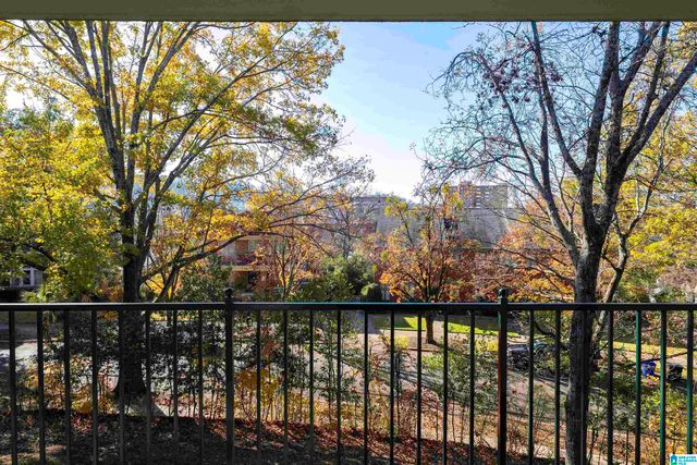 57 Hanover Cir S Apt 221, Birmingham, AL 35205