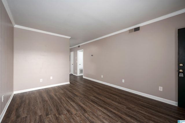 57 Hanover Cir S Apt 221, Birmingham, AL 35205