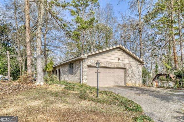 6655 Leisure Trail, Atlanta, GA 30349