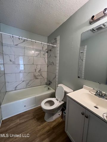2711 E David Drive, Gulfport, MS 39503