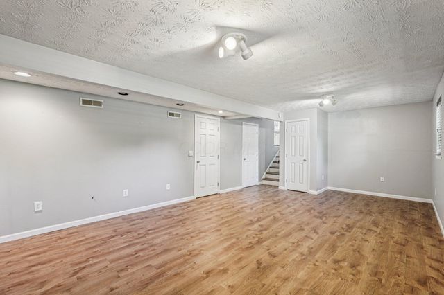 180 Riva Ridge Road SW, Pataskala, OH 43062