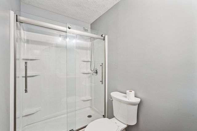 180 Riva Ridge Road SW, Pataskala, OH 43062