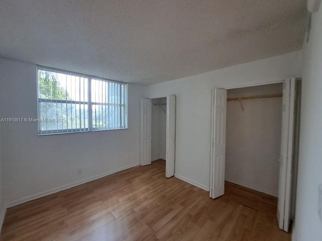 500 Executive Center Dr 3N, West Palm Beach, FL 33401