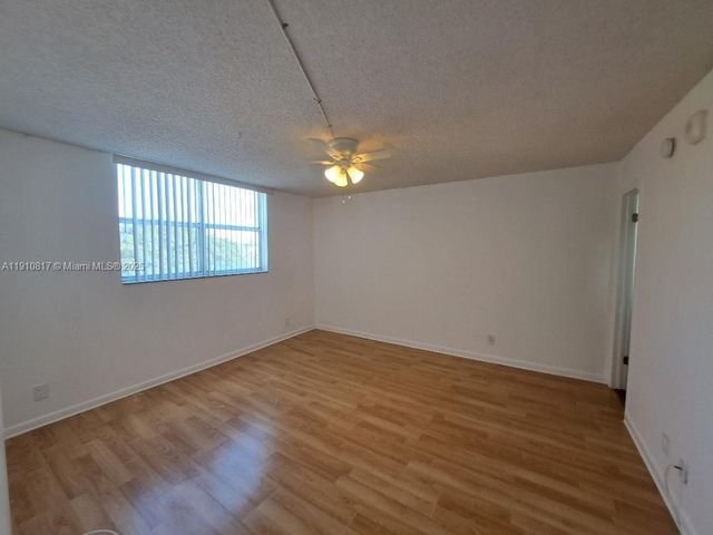 500 Executive Center Dr 3N, West Palm Beach, FL 33401