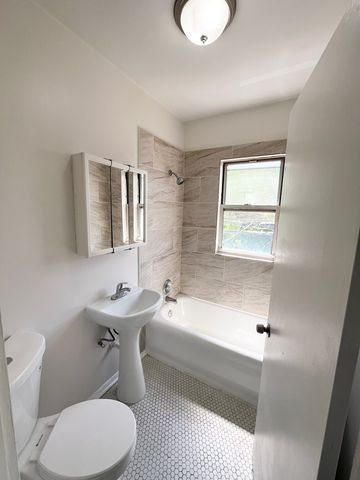 948 N Kildare Avenue 2, Chicago, IL 60651