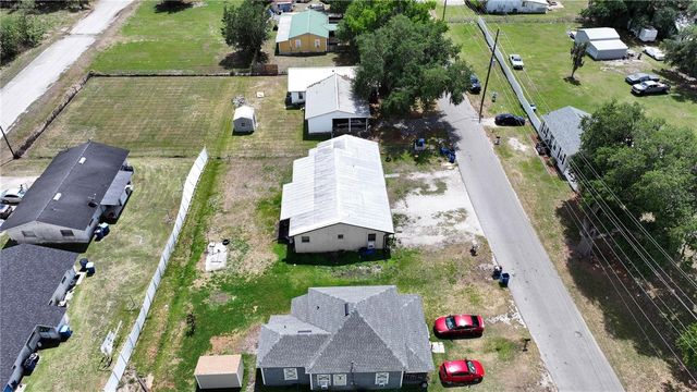 32 N PALMETTO AVENUE, Fort Meade, FL 33841