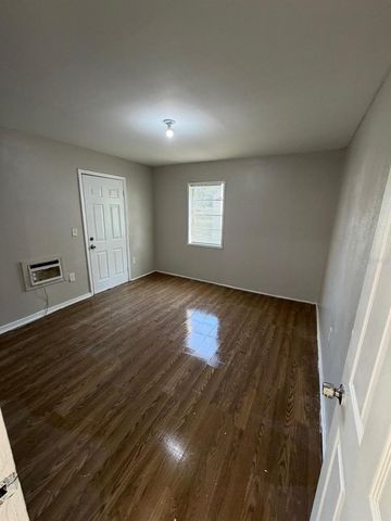 32 N PALMETTO AVENUE, Fort Meade, FL 33841