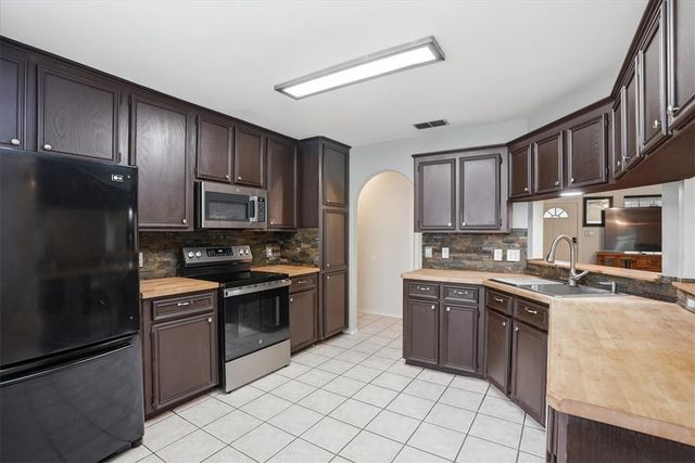 7310 Elm Hollow Dr, Corpus Christi, TX 78413