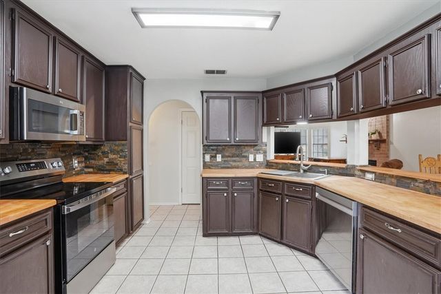7310 Elm Hollow Dr, Corpus Christi, TX 78413