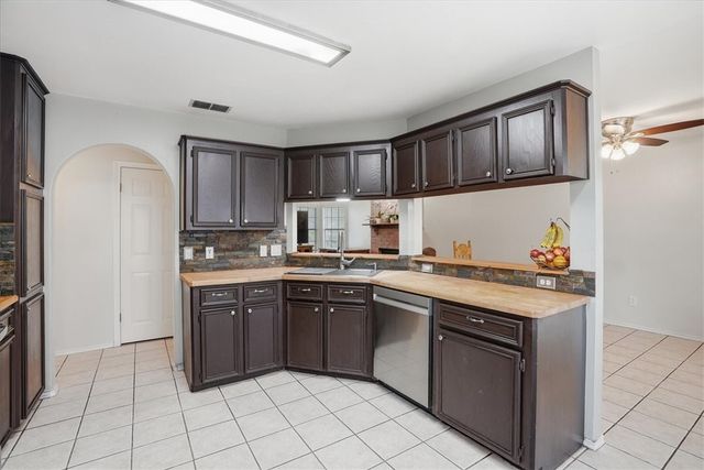 7310 Elm Hollow Dr, Corpus Christi, TX 78413