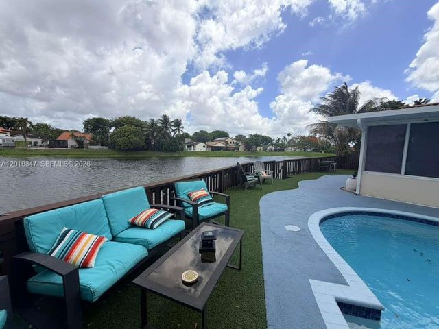 17722 NW 63rd Ct, Hialeah, FL 33015