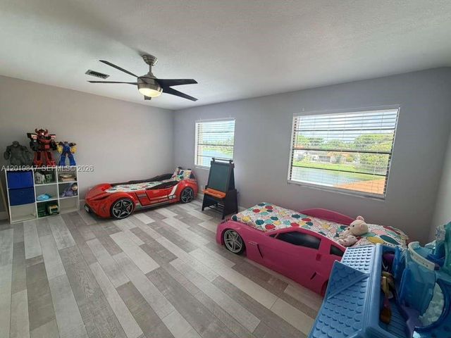 17722 NW 63rd Ct, Hialeah, FL 33015