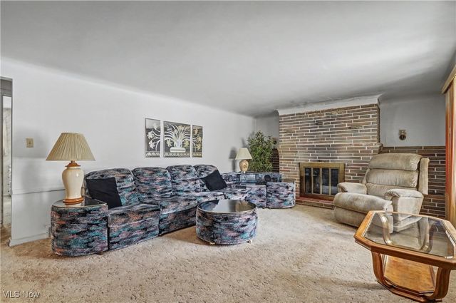 12 Hilltop Boulevard, Canfield, OH 44406