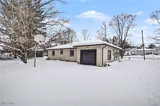 12 Hilltop Boulevard, Canfield, OH 44406