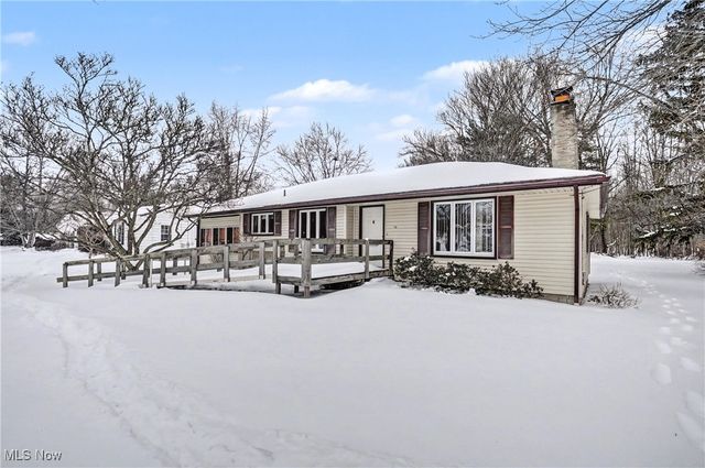 12 Hilltop Boulevard, Canfield, OH 44406