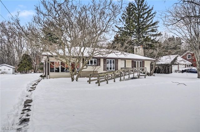 12 Hilltop Boulevard, Canfield, OH 44406