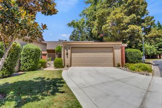 8911 Bluff Ln, Fair Oaks, CA 95628