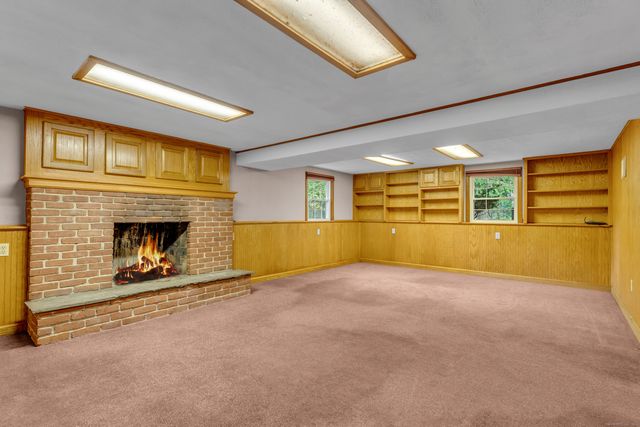 507 Little Meadow Road, Guilford, CT 06437