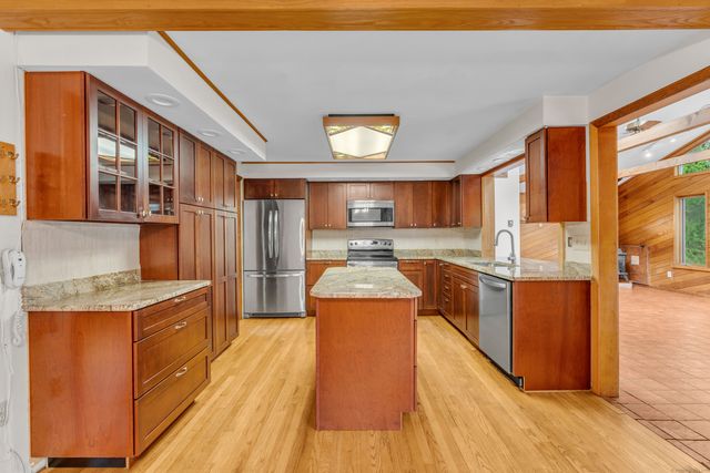 507 Little Meadow Road, Guilford, CT 06437