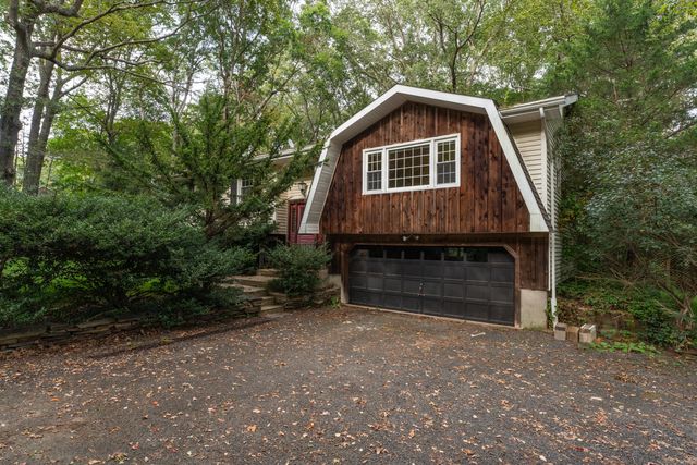 507 Little Meadow Road, Guilford, CT 06437