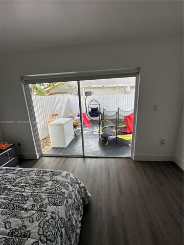 5923 SW 147th Pl, Miami, FL 33193