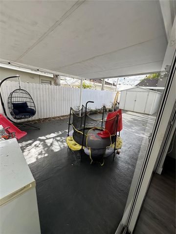 5923 SW 147th Pl, Miami, FL 33193