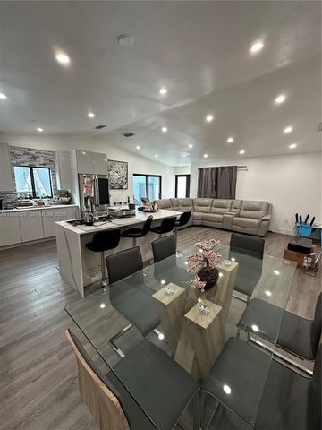 5923 SW 147th Pl, Miami, FL 33193