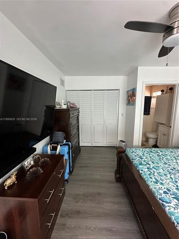 5923 SW 147th Pl, Miami, FL 33193