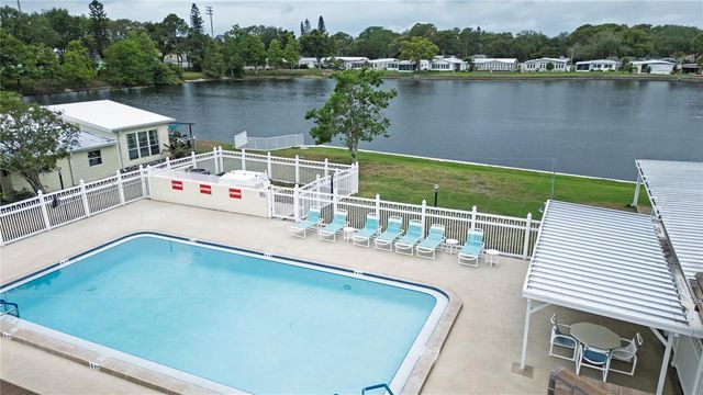 12501 ULMERTON ROAD 122, Largo, FL 33774
