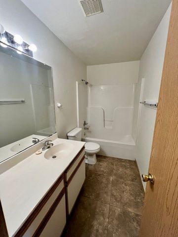 417 N Pleasant Street 205, Springdale, AR 72764